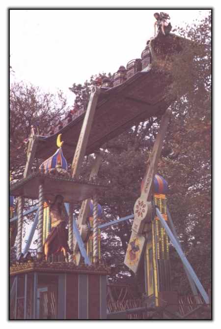 &copy;Alton Towers